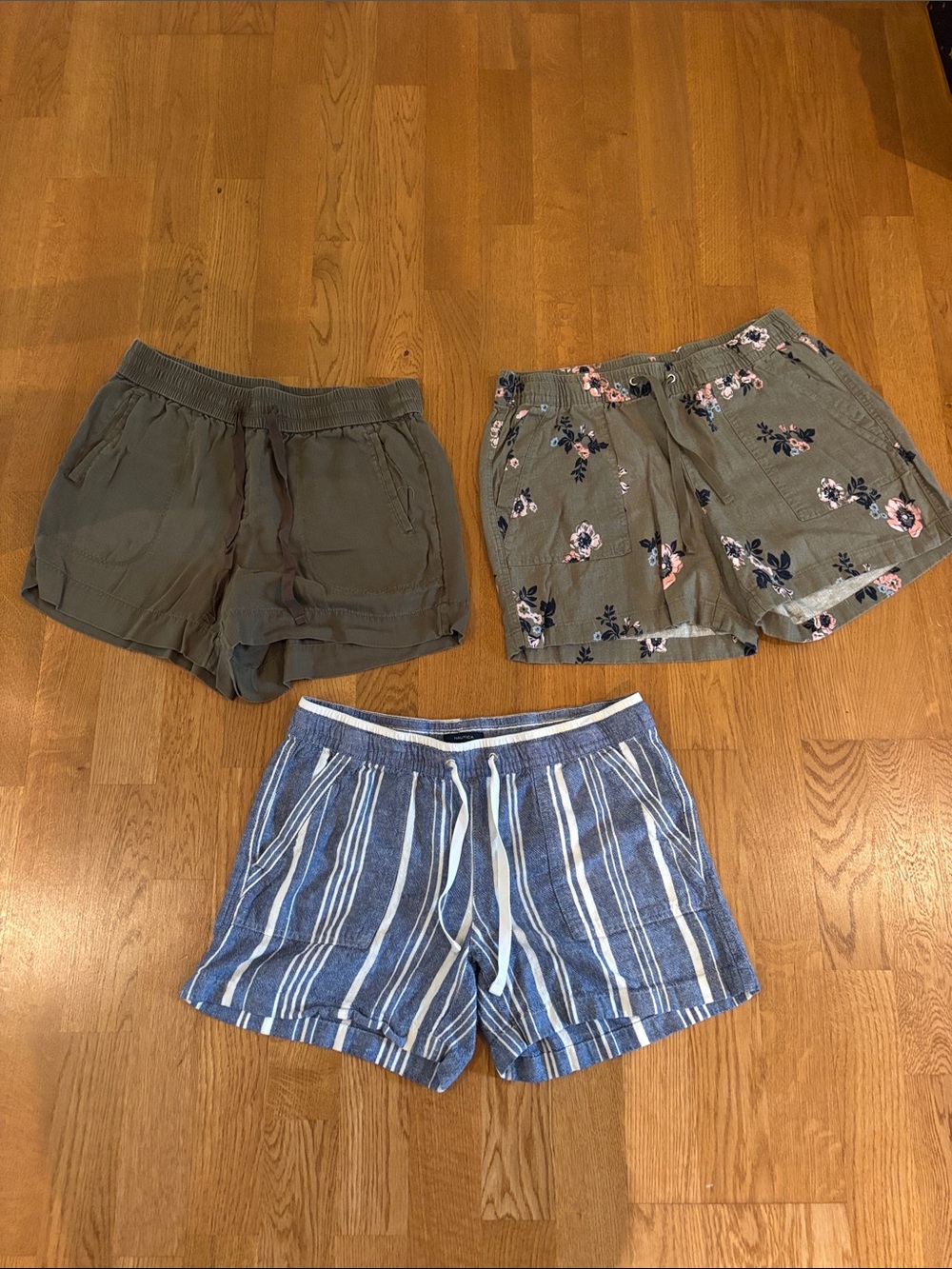 Set of 3 linen blend shorts